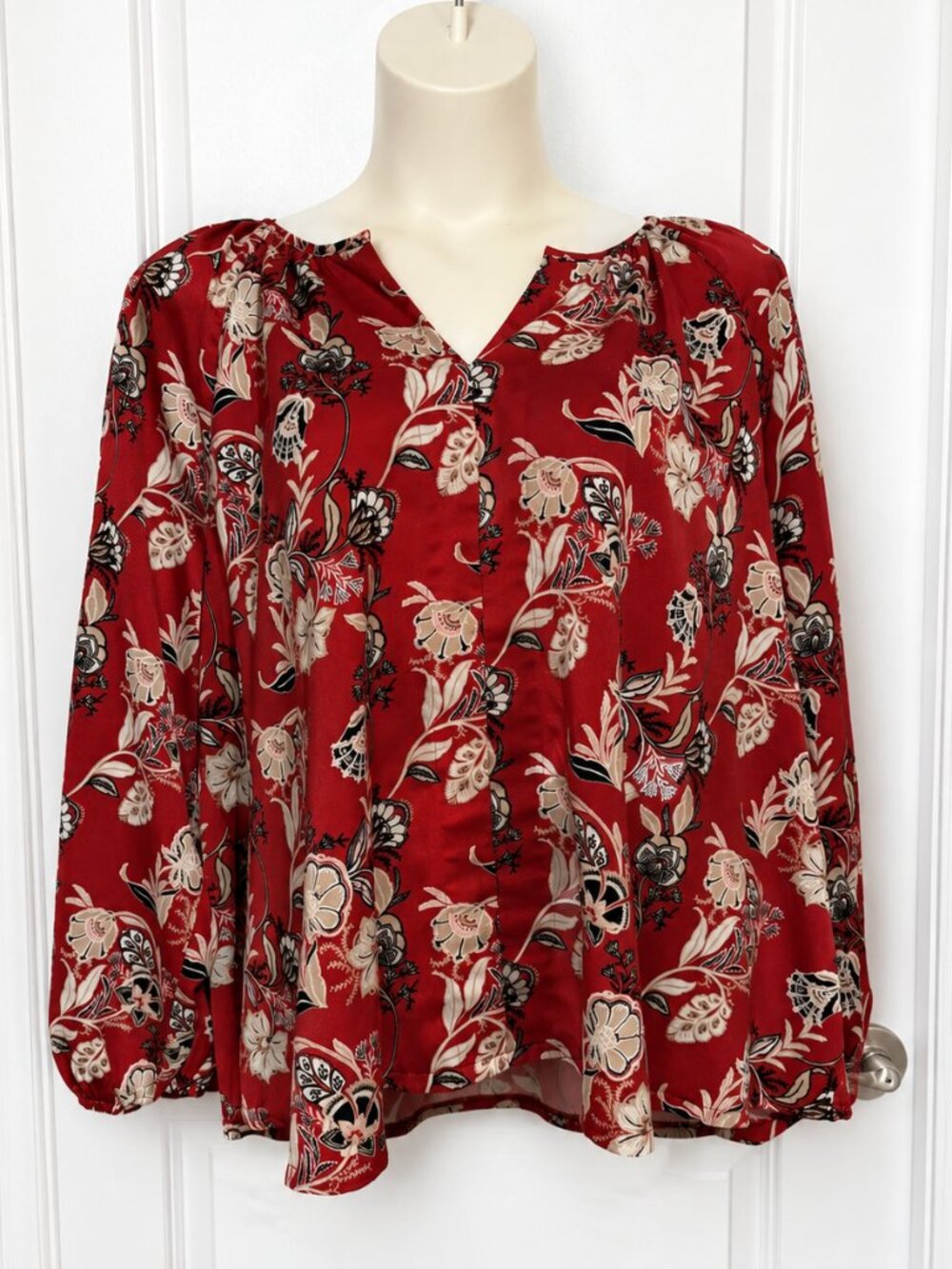 Lane Bryant Floral Blouse Size 22/24 Red Long Sleeve V-Neck Plus Size